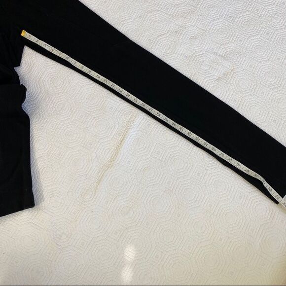 Diane Von Furstenburg black knit slim pant size 2 - Picture 6 of 6